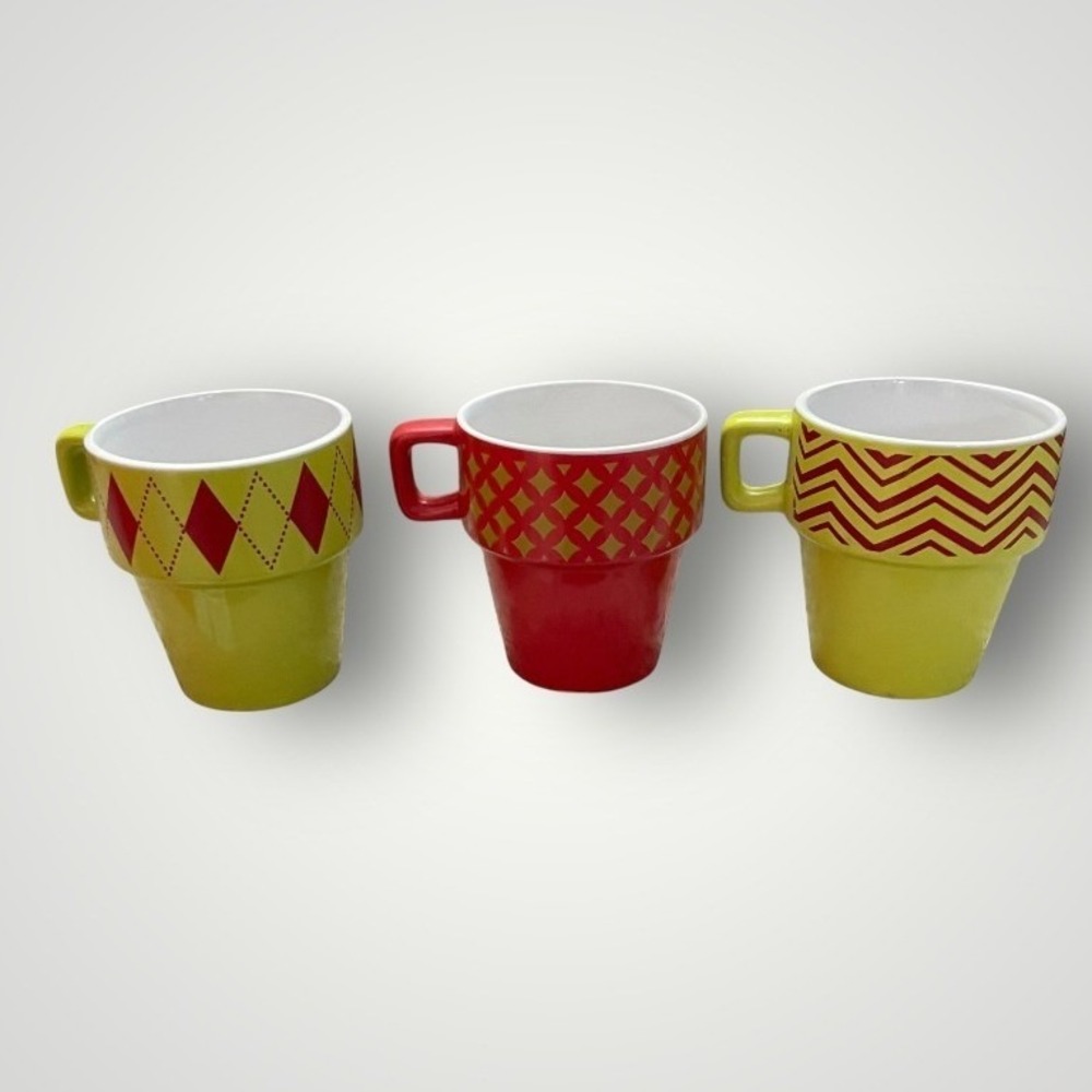 Living Solutions 3 Vintage Nesting Ceramic Mugs Red Green Argyle Coffee Cups MCM - Picture 3 of 7
